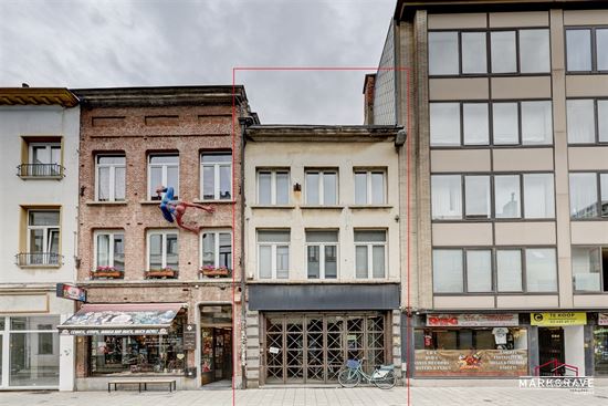 Handelspand met appartementen