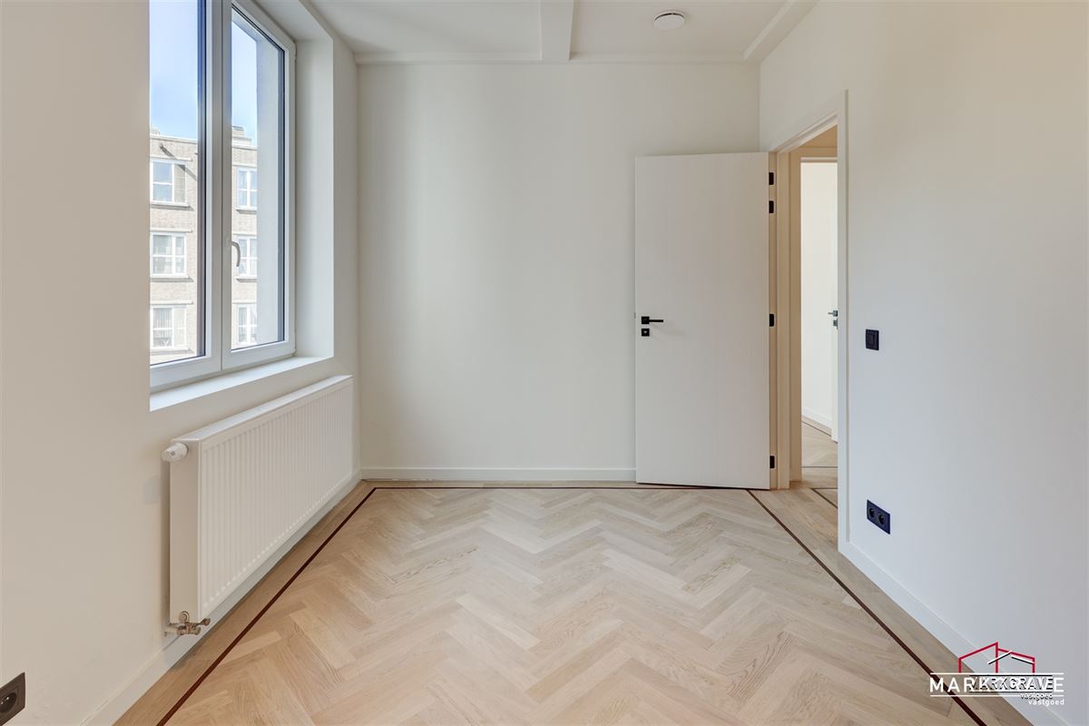 Unieke duplex appartement Antwerpen -penthouse, art Deco, groot dakterras, energetisch gerenoveerd & instapklaar-