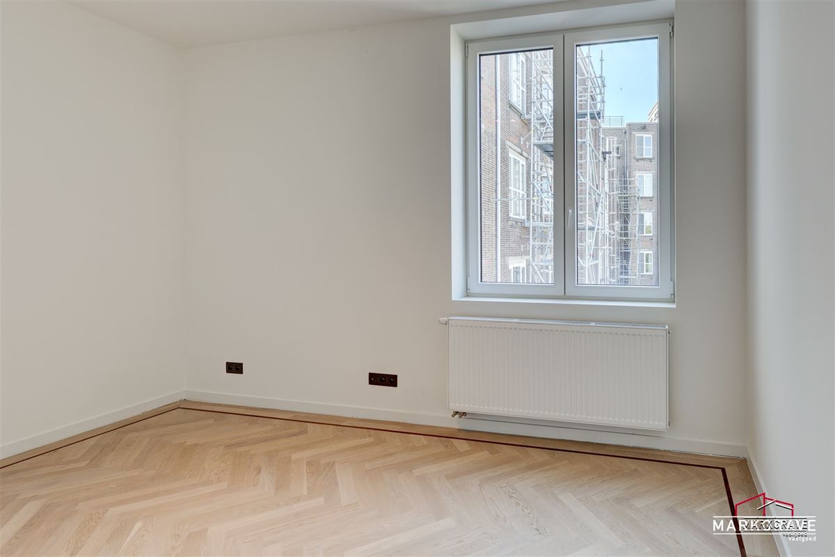 Unieke duplex appartement Antwerpen -penthouse, art Deco, groot dakterras, energetisch gerenoveerd & instapklaar-