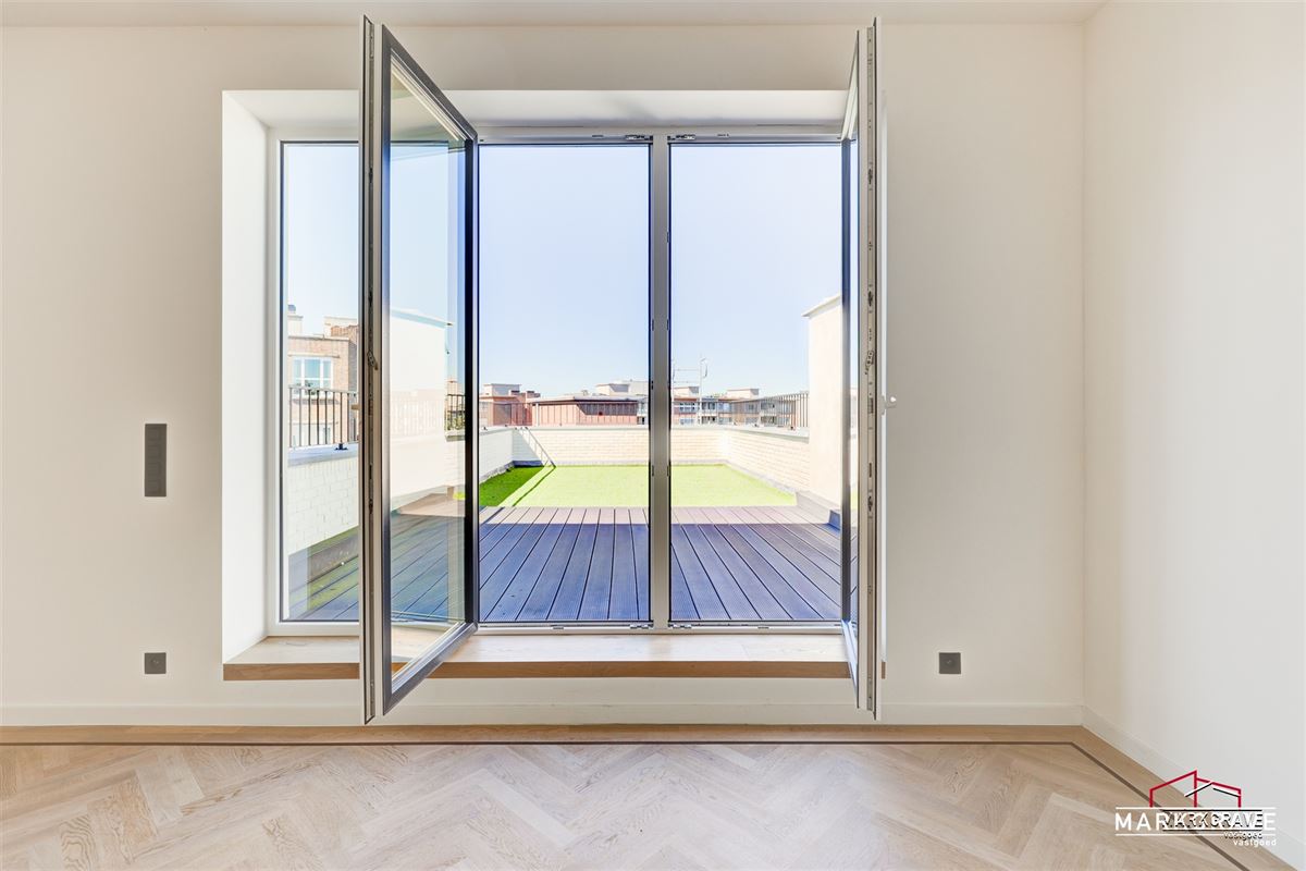 Unieke duplex appartement Antwerpen -penthouse, art Deco, groot dakterras, energetisch gerenoveerd & instapklaar-