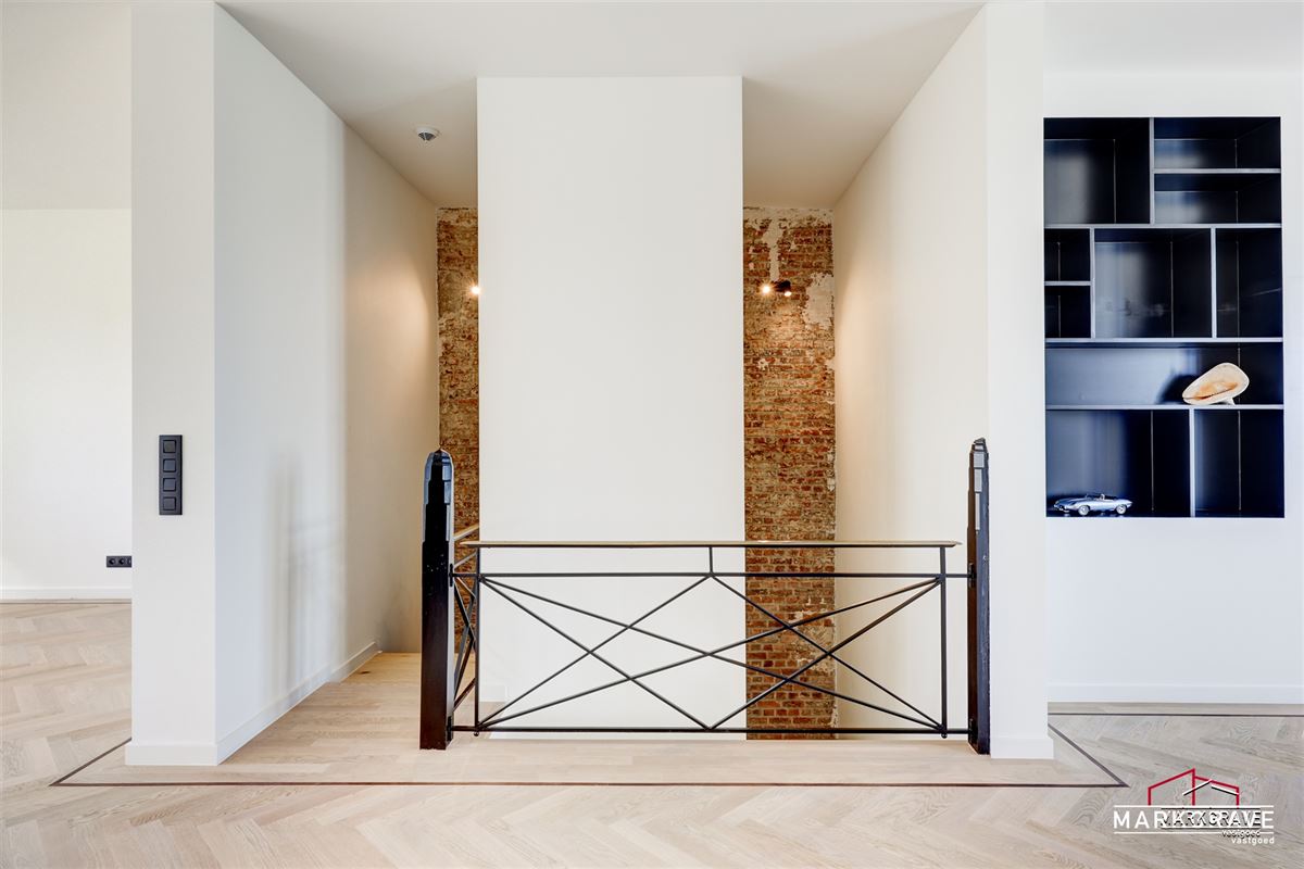 Unieke duplex appartement Antwerpen -penthouse, art Deco, groot dakterras, energetisch gerenoveerd & instapklaar-