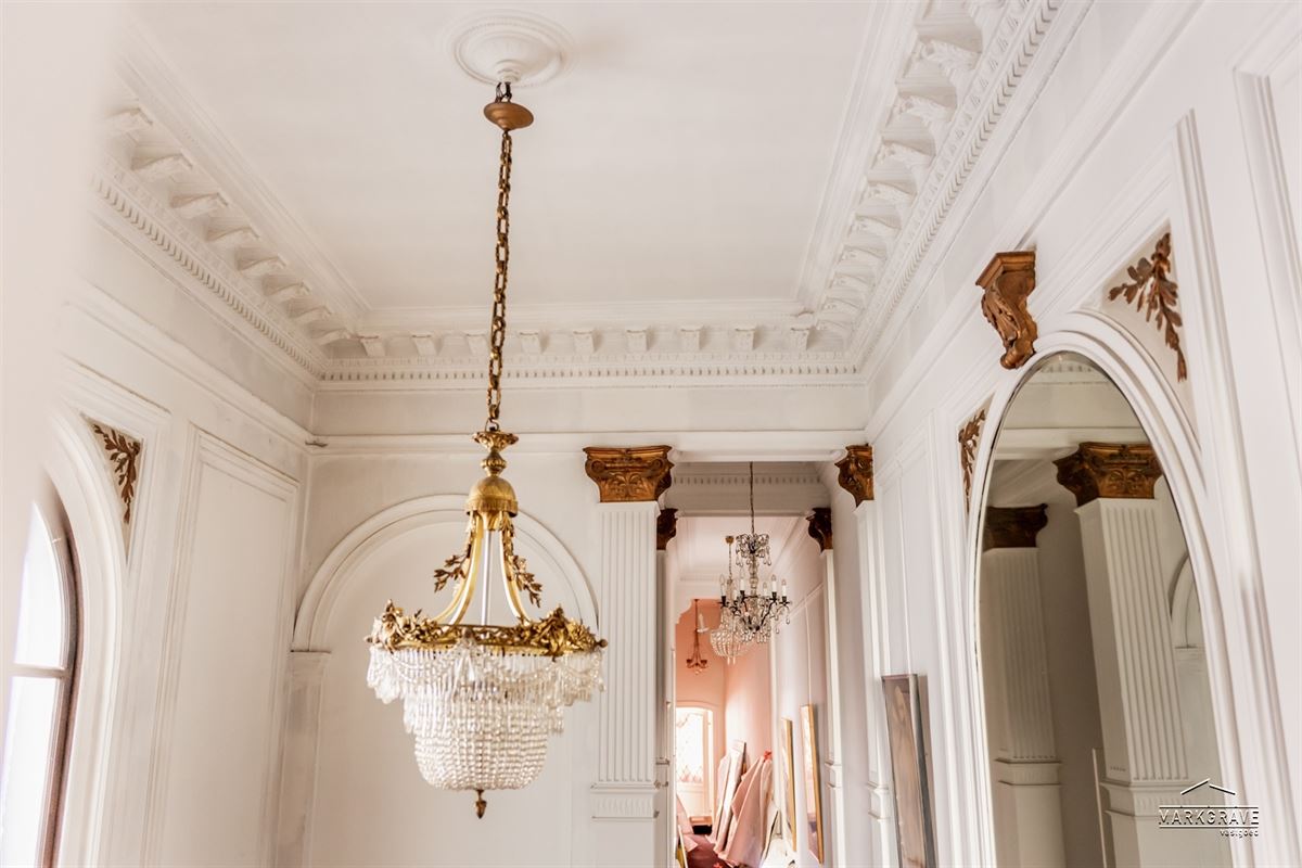 Herenhuis met stadstuin dakterras & parking