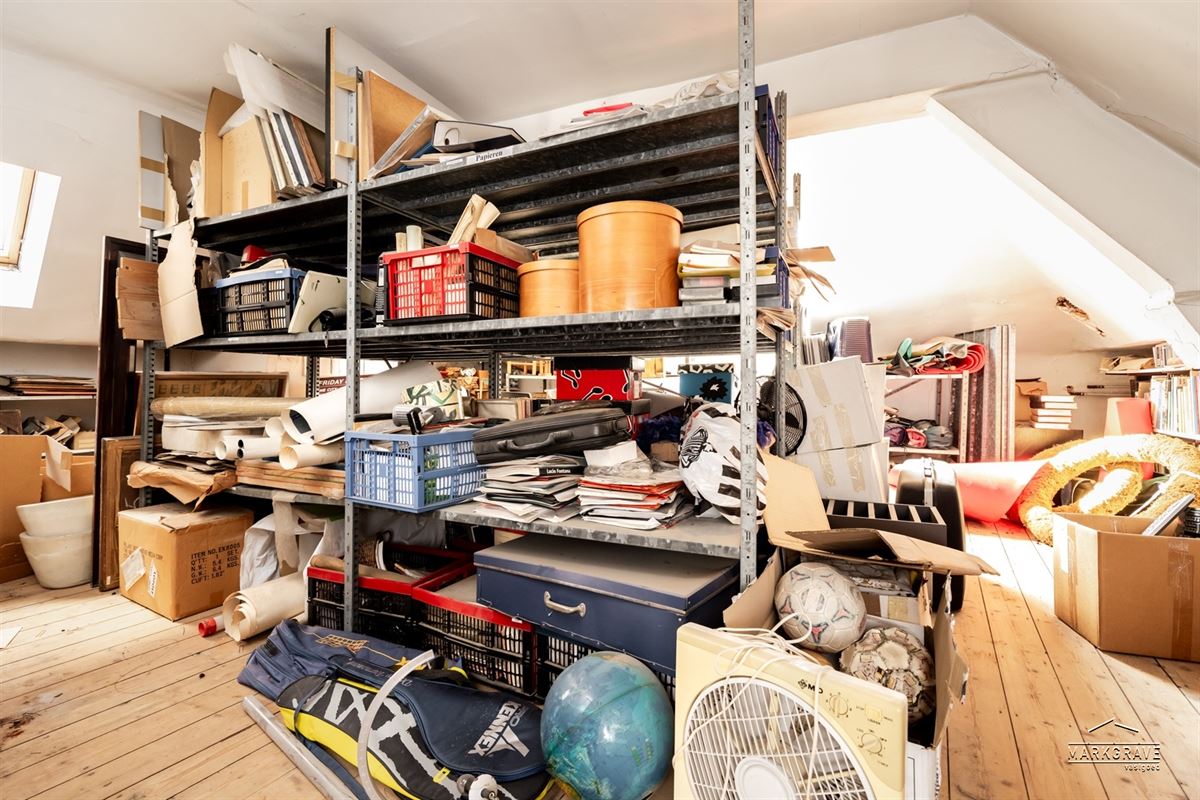 Herenhuis met stadstuin dakterras & parking