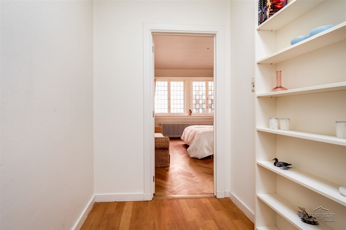 Authentiek 16e-eeuws Stadshuis in het Historisch Hart van de Stad