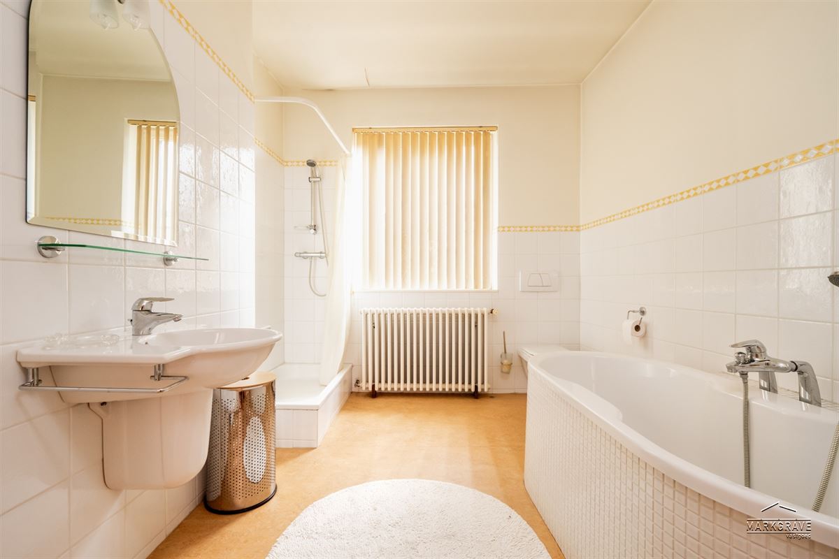 Authentiek 16e-eeuws Stadshuis in het Historisch Hart van de Stad