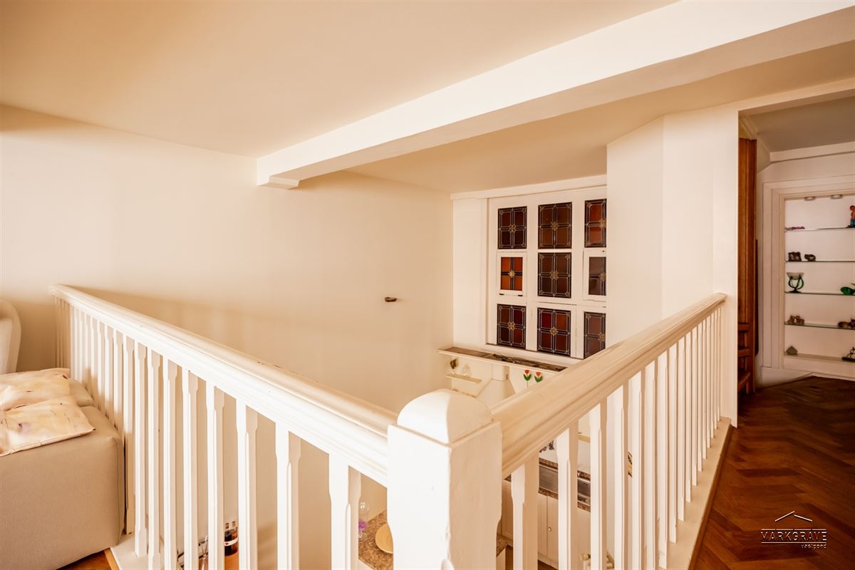 Authentiek 16e-eeuws Stadshuis in het Historisch Hart van de Stad