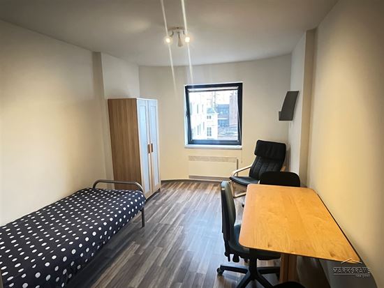 Studio(s) of studenten kot