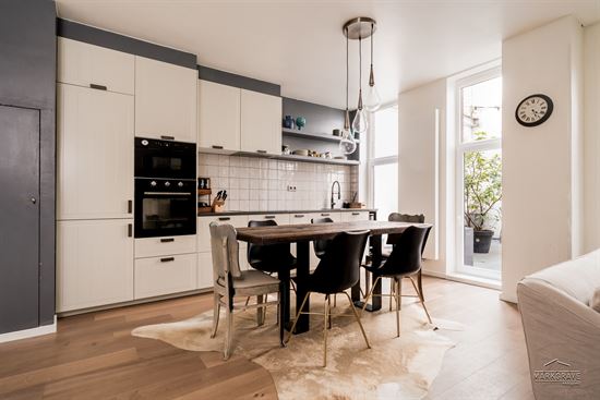 Duplex/Appartement met terras achterzijde gebouw