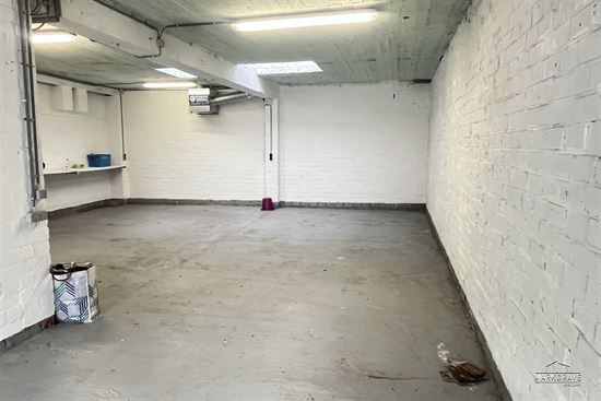 Garage/opslagruimte Stalling 100M²