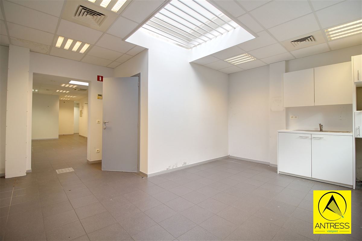Foto 21 : Handelspand te 2640 MORTSEL (België) - Prijs € 1.700