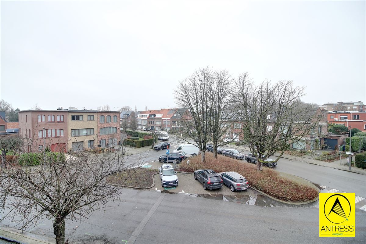 Instapklare gezinswoning met extra studio op het gelijkvloers