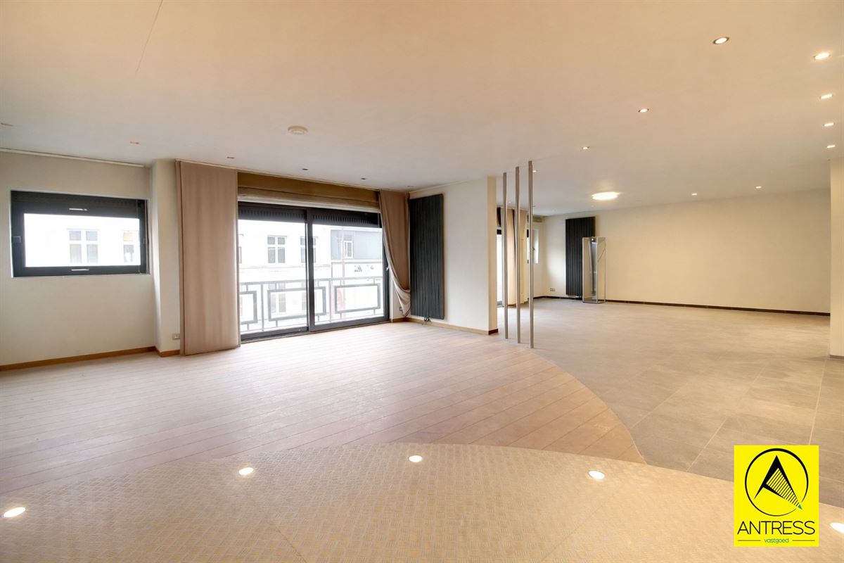 In centrum Lint gelegen appartement van 200m²!