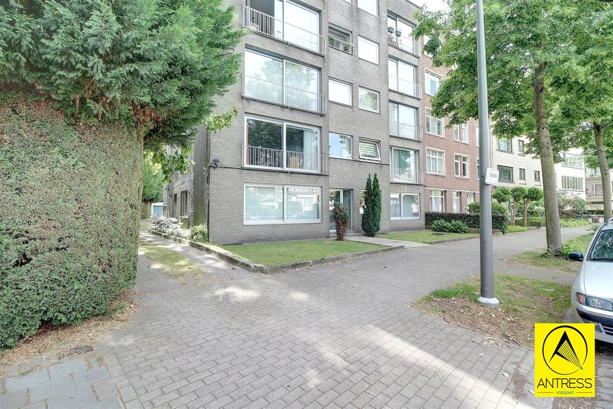 3 slaapkamer appartement met terras, kelder en garagebox.