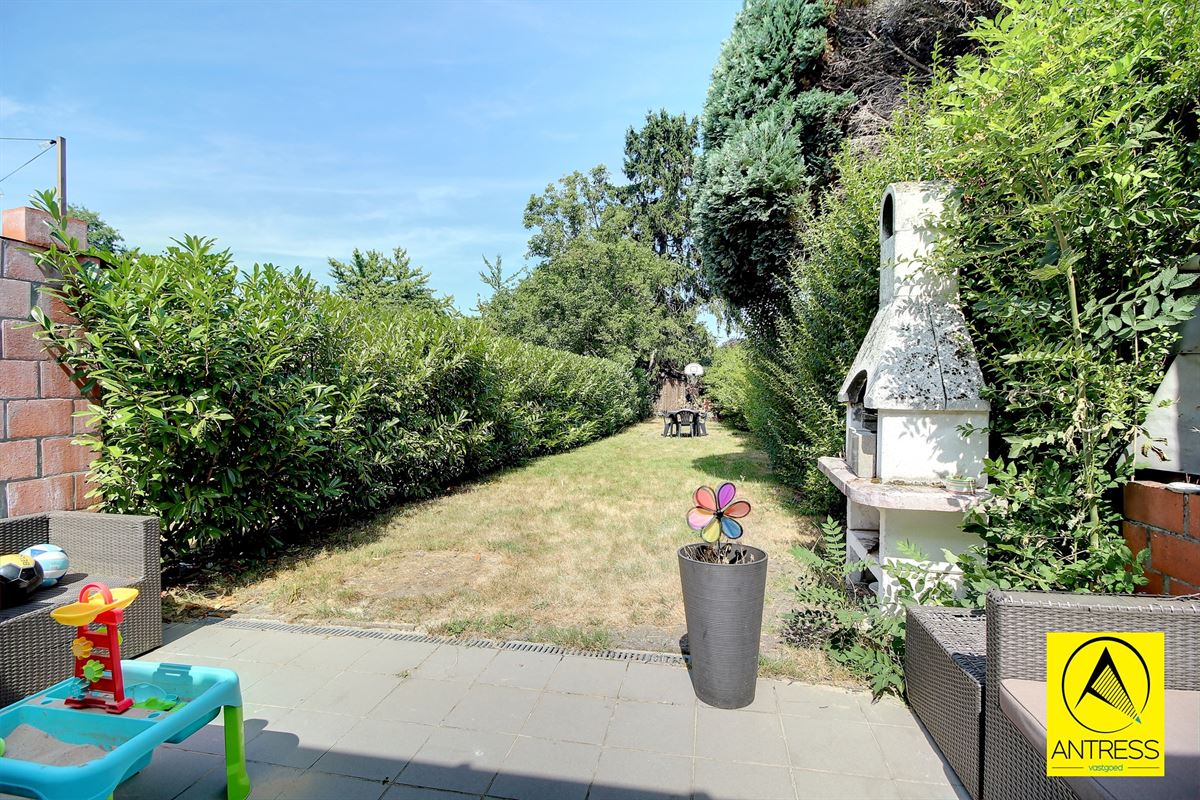 Gezinswoning met 3-4 slaapkamers en prachtige tuin. Mogelijkheid tot uitbreiding!