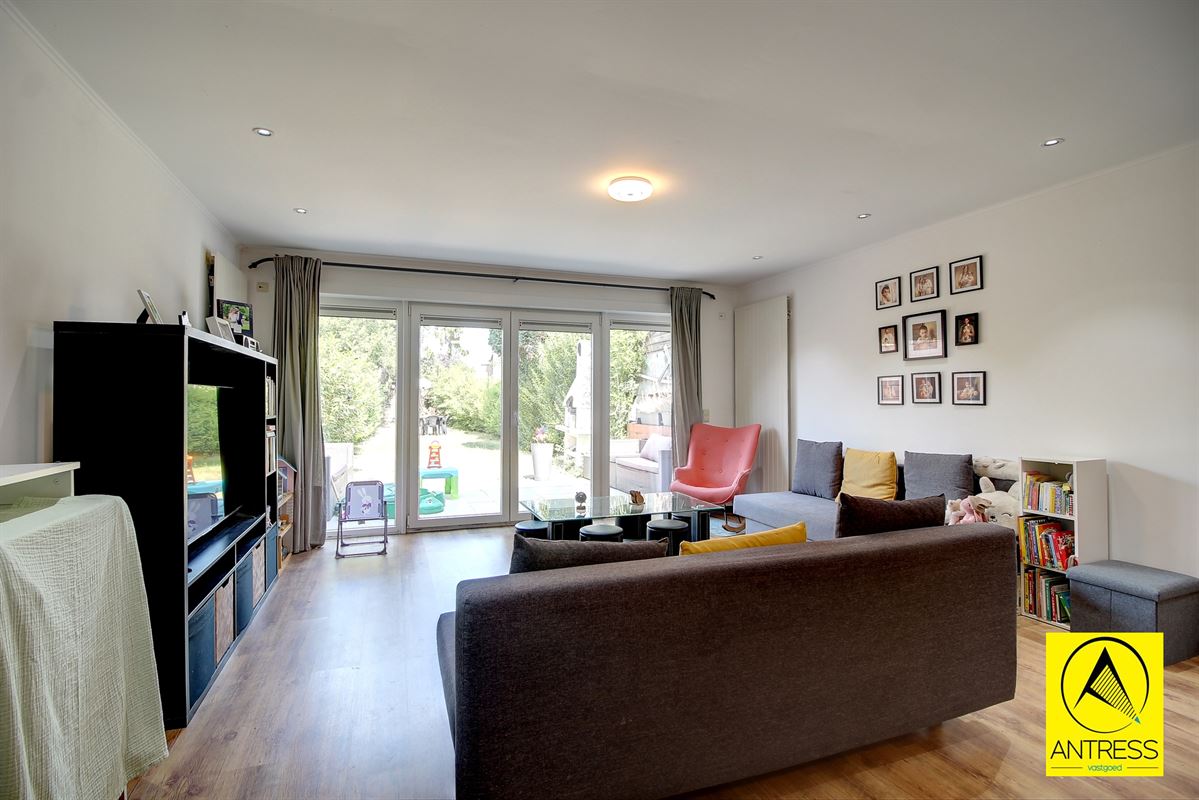 Gezinswoning met 3-4 slaapkamers en prachtige tuin. Mogelijkheid tot uitbreiding!