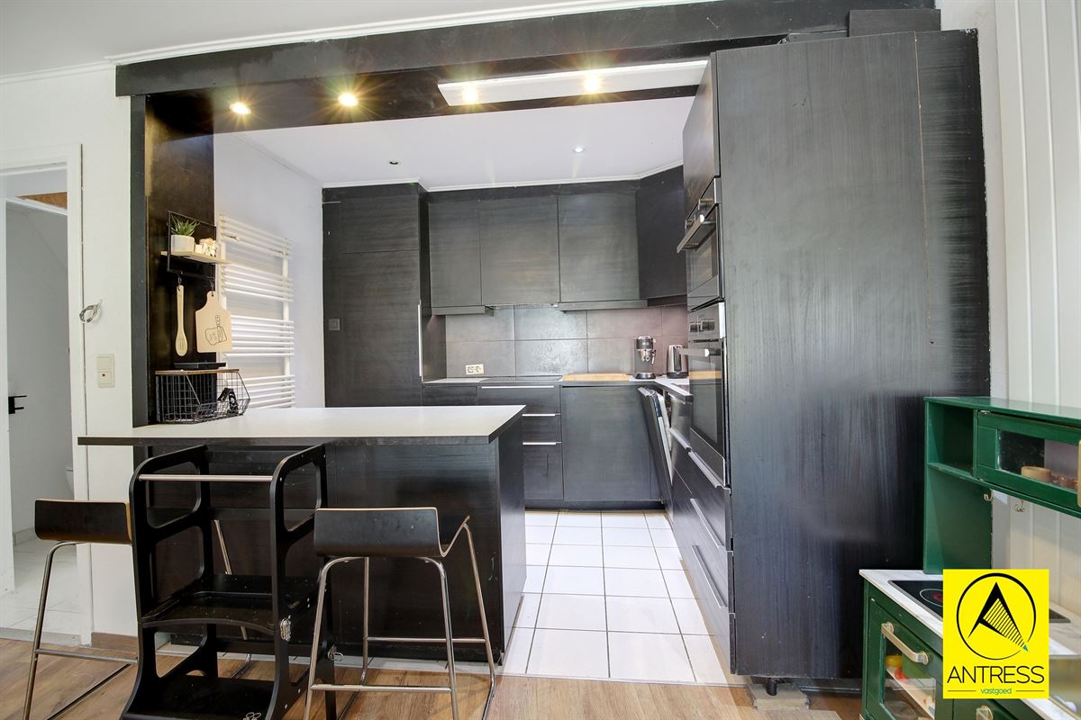 Gezinswoning met 3-4 slaapkamers en prachtige tuin. Mogelijkheid tot uitbreiding!