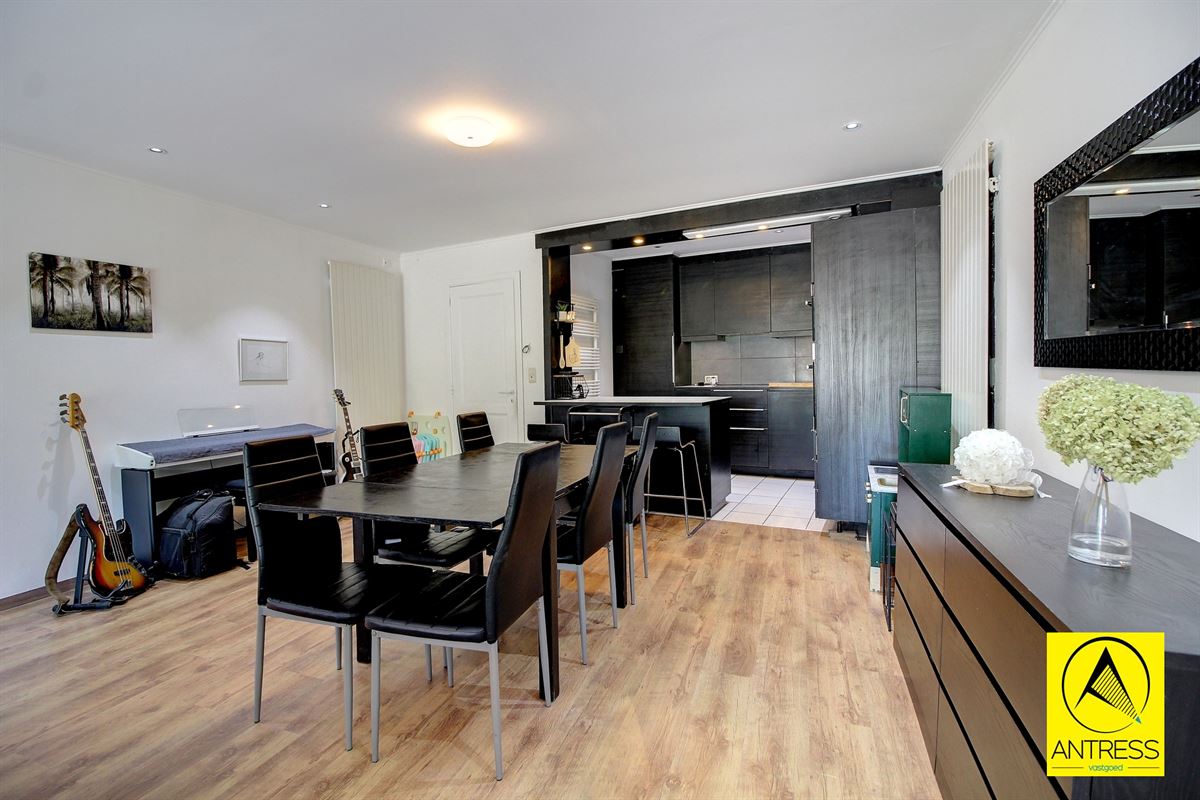 Gezinswoning met 3-4 slaapkamers en prachtige tuin. Mogelijkheid tot uitbreiding!
