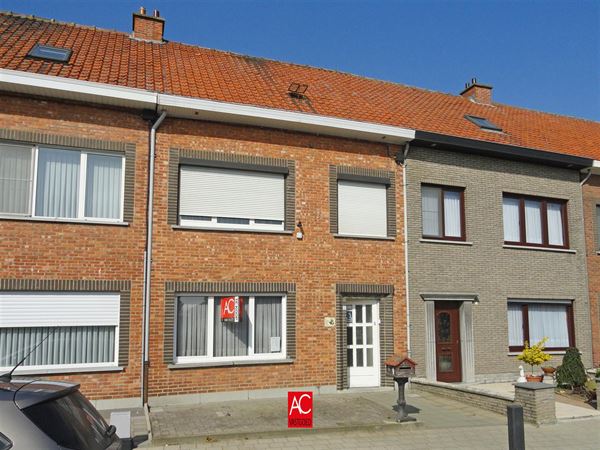 Zeer goed gelegen woning op een mooi perceel van 212 m² groot.