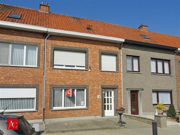 Zeer goed gelegen woning op een mooi perceel van 212 m² groot.