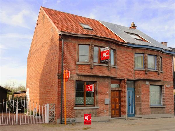 Instapklare woning op een mooi perceel van 215m² groot.