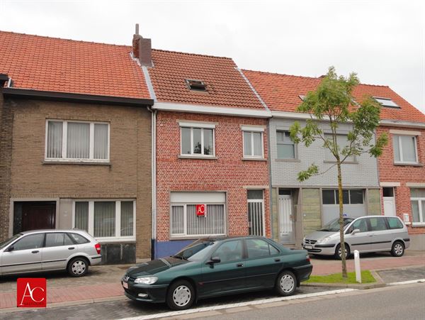 Renovatiewoning op groot perceel met zicht op velden