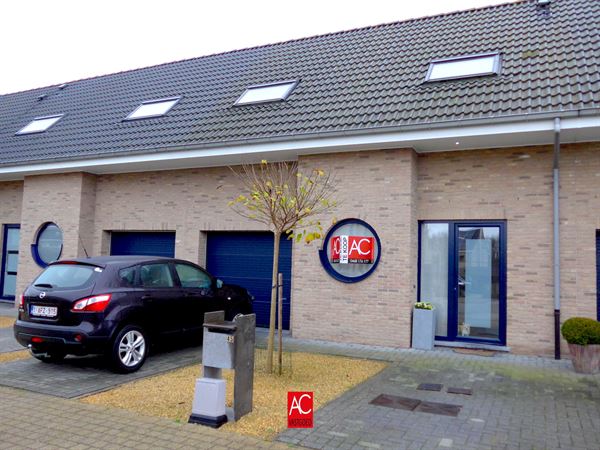 Recent gebouwde woning in rustige wijk