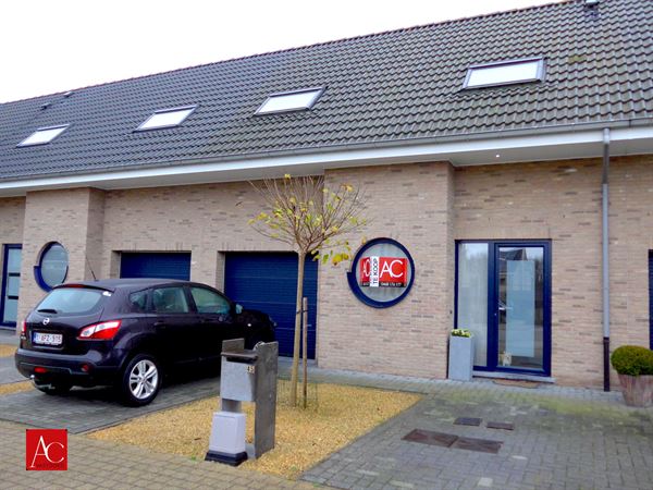 Recent gebouwde woning in rustige wijk