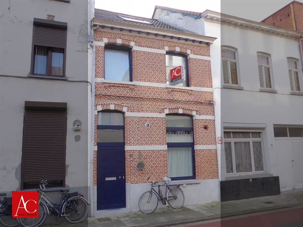 Gerenoveerde woning met tuin in het centrum van Sint-Niklaas.