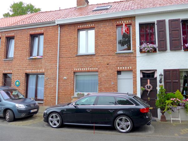 Zeer mooi gelegen gezinswoning met tuin