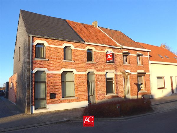 Mooi gelegen rijwoning met tuin en garage