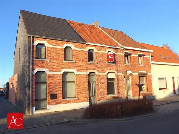 Mooi gelegen rijwoning met tuin en garage