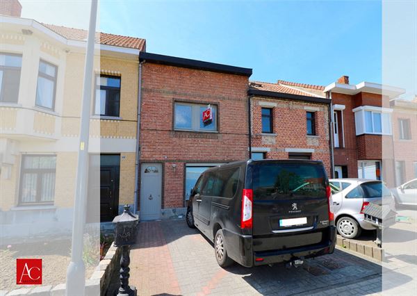 Ruime gezinswoning met 5 slaapkamers, tuin en oprit