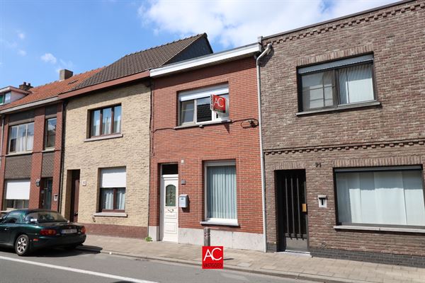 Goed gelegen te renoveren woning
