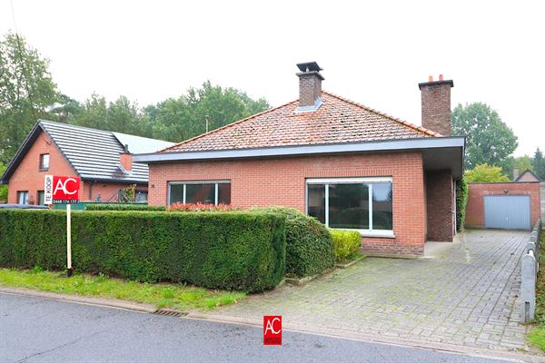 Rustig gelegen open bebouwing type bungalow - te renoveren