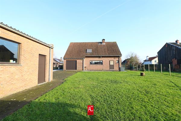 Rustig gelegen open bebouwing met mooie, zonnige tuin