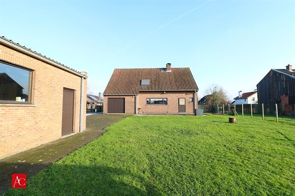 Rustig gelegen open bebouwing met mooie, zonnige tuin