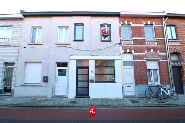 Volledig vernieuwde en instapklare woning te Sint-Niklaas