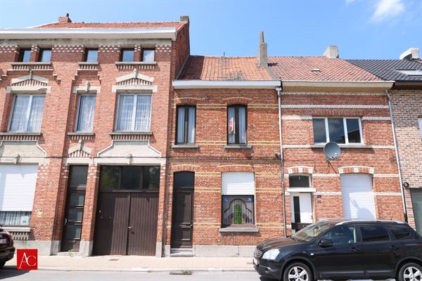 Charmante woning met tal van mogelijkheden en een zeer grote tuin!