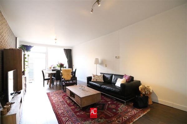 Volledig gerenoveerde woning, gunstig gelegen te Bazel.