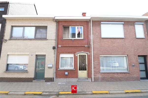 Te renoveren woning met tal van mogelijkheden, gunstig gelegen te Beveren.