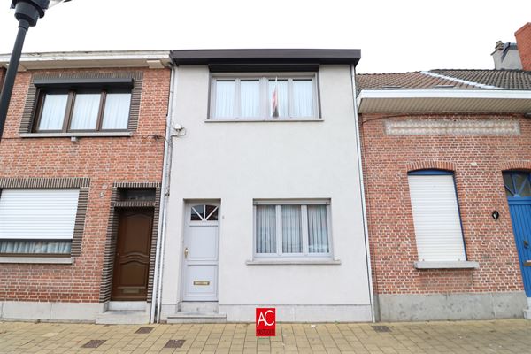 Centraal gelegen woning te Beveren met 2 slaapkamers en tuin.