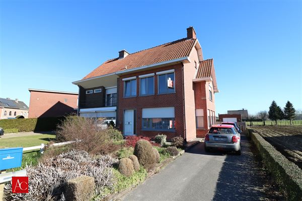 Charmante en zeer degelijke HOB met oprit, garage en tuin. Gelegen in het mooie Temse.