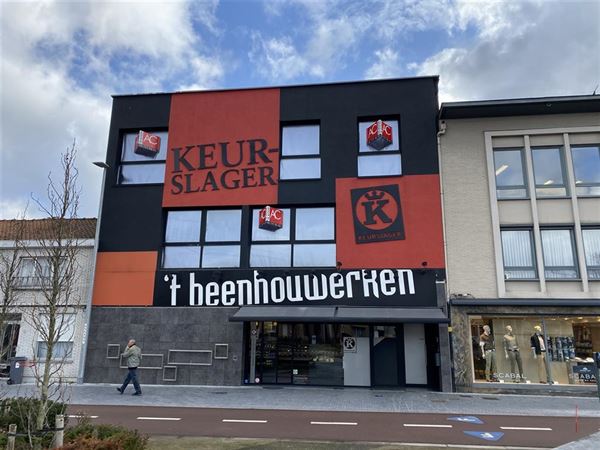 Handelspand met enorm duplexappartement