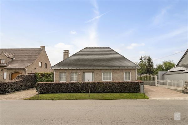 Bungalow met 4 slaapkamers, tuin, veranda en garage!