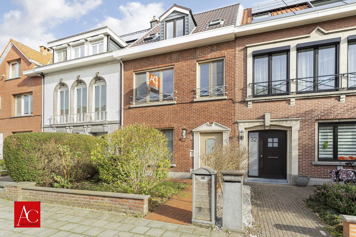 Woning met 5 slaapkamers te Sint-Niklaas te koop te SINT-NIKLAAS (9100