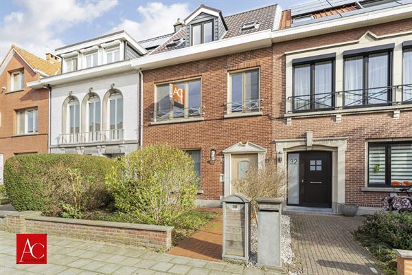 Woning met 5 slaapkamers te Sint-Niklaas