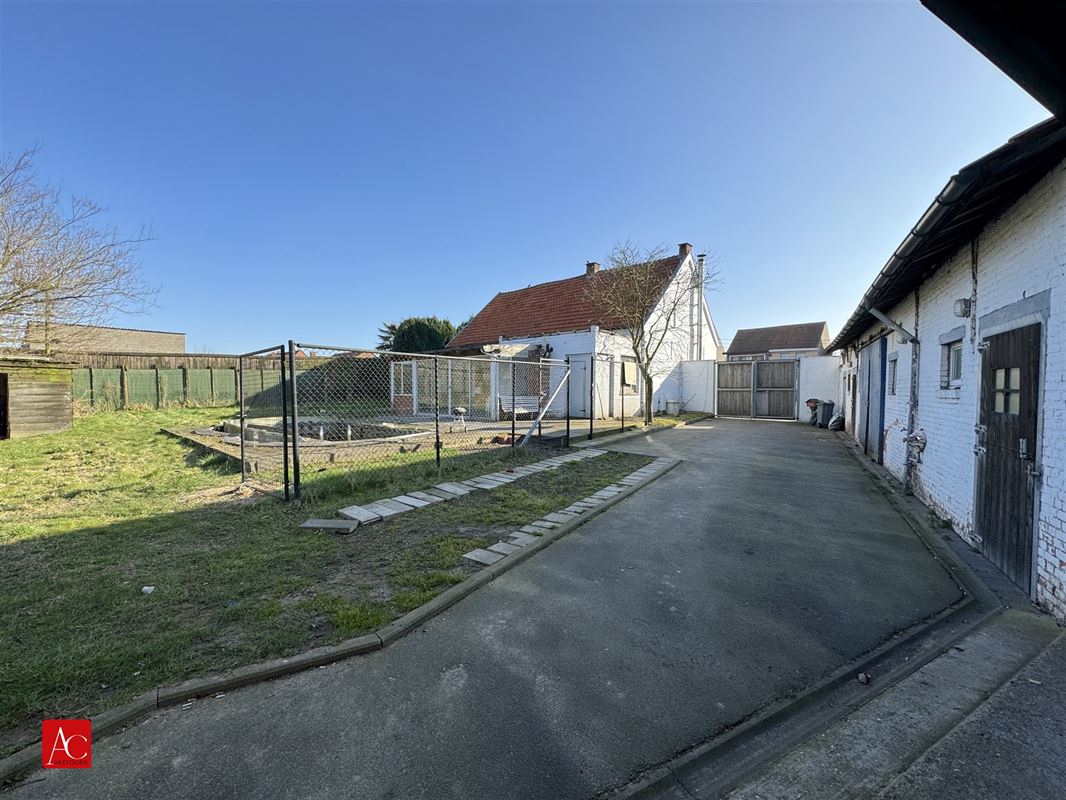Mooi perceel met vrijstaande woning en groot potentieel!