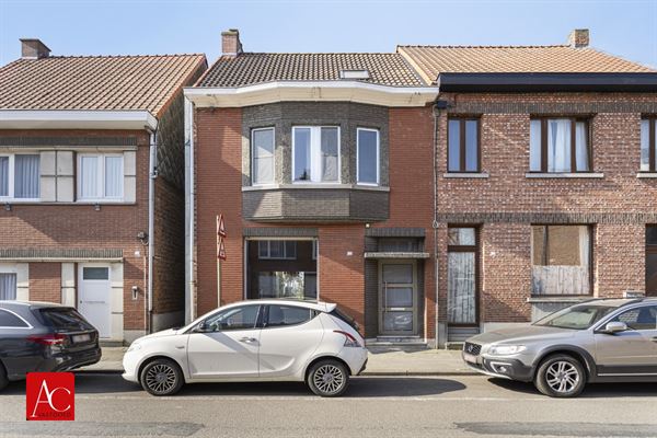 Halfopen bebouwing met 4 slaapkamers - IN OPTIE !