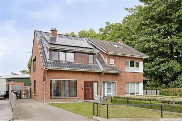 Recent gerenoveerde HOB met 3 slaapkamers en garage