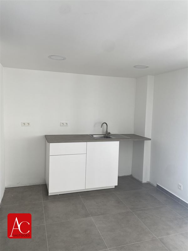 Commercieel handelspand in hartje Sint-Niklaas